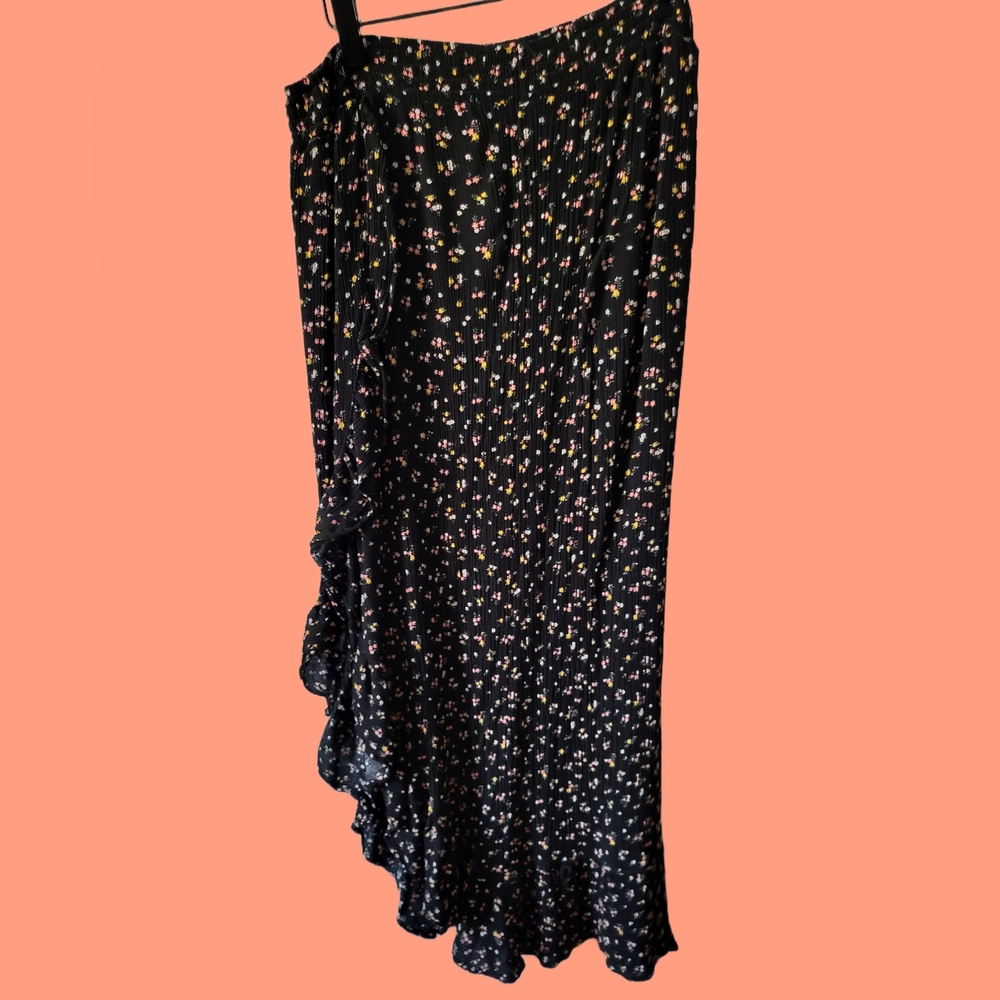 Asymmetrical flowy skirt